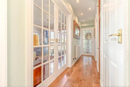 2 bedroom Maisonette for sale in Okehampton Avenue, Leicester