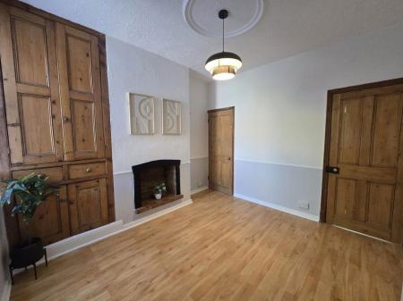2 bedroom Property to let in Cradock Road, Leicester
