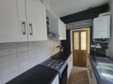 2 bedroom Property to let in Cradock Road, Leicester