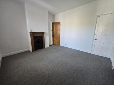 2 bedroom Property to let in Cradock Road, Leicester