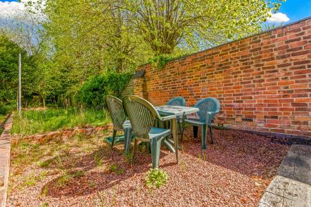 2 bedroom Terraced House for sale in Burns Street, Knighton Fields