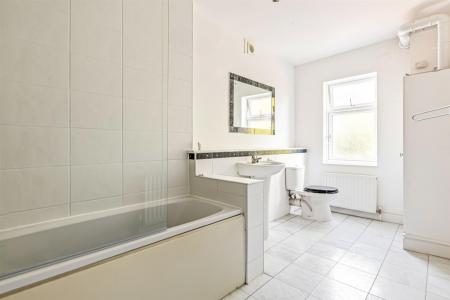 2 bedroom Terraced House for sale in Burns Street, Knighton Fields