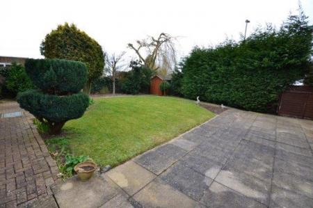 4 bedroom Property to let in Barnstaple Close, Leicester