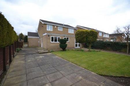 4 bedroom Property to let in Barnstaple Close, Leicester