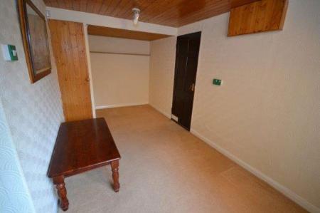 4 bedroom Property to let in Barnstaple Close, Leicester