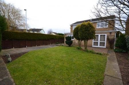 4 bedroom Property to let in Barnstaple Close, Leicester