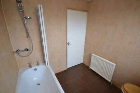 4 bedroom Property to let in Barnstaple Close, Leicester