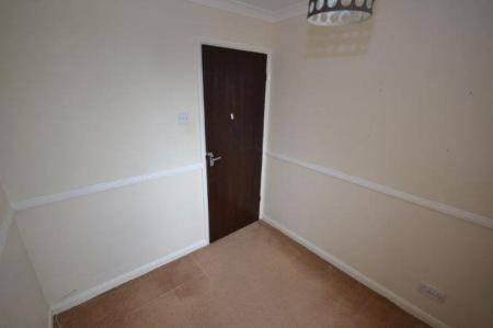 4 bedroom Property to let in Barnstaple Close, Leicester