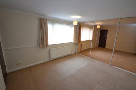 4 bedroom Property to let in Barnstaple Close, Leicester