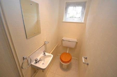 4 bedroom Property to let in Barnstaple Close, Leicester