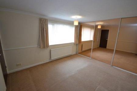 4 bedroom Property to let in Barnstaple Close, Leicester