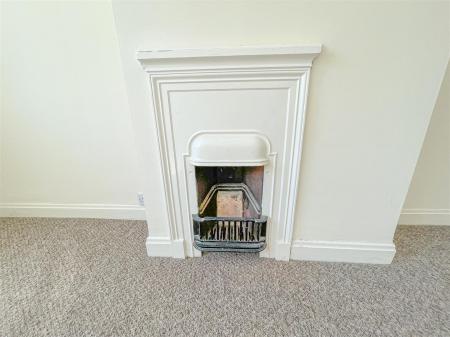 3 bedroom Semi-detached house for sale in Stanfell Road, Leicester