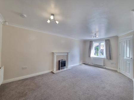 3 bedroom Property to let in Abbey Close, Loughborough