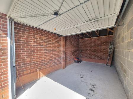 3 bedroom Property to let in Abbey Close, Loughborough