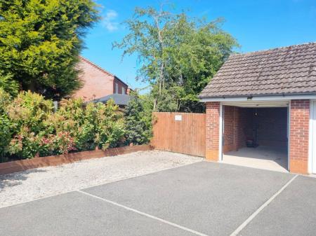 3 bedroom Property to let in Abbey Close, Loughborough