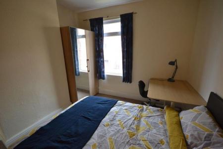 2 bedroom Property to let in Leopold Road, Leicester