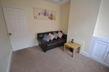2 bedroom Property to let in Leopold Road, Leicester