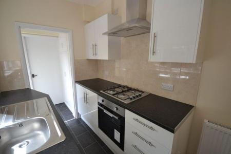 2 bedroom Property to let in Cradock Road, Leicester