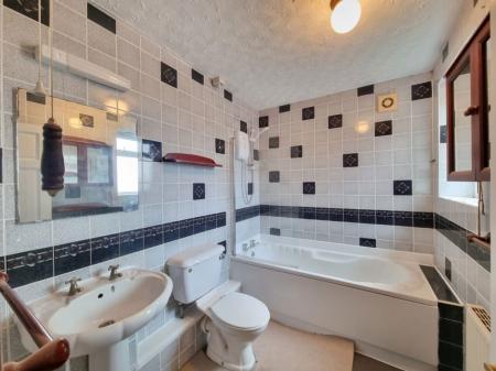 3 bedroom Property to let in Sandhurst Street, Leicester