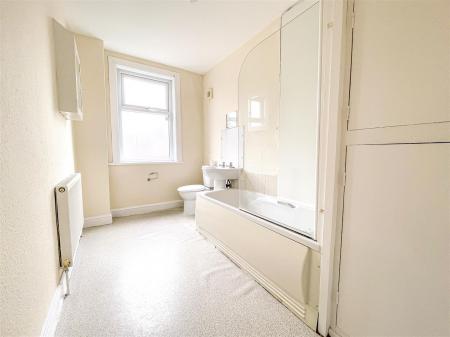 2 bedroom Terraced House for sale in Bulwer Road, Leicester