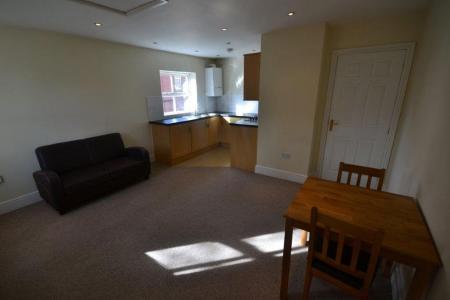 1 bedroom Property to let in Victoria Park Road, Leicester