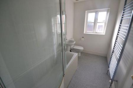 1 bedroom Property to let in Victoria Park Road, Leicester