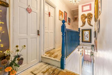 3 bedroom Terraced House for sale in Knighton Fields Road West, Leicester