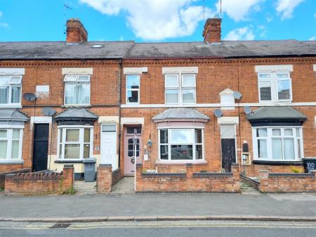 3 bedroom Terraced House for sale in Knighton Fields Road West, Leicester
