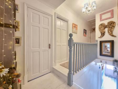 3 bedroom Terraced House for sale in Knighton Fields Road West, Leicester