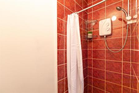 3 bedroom Terraced House for sale in Knighton Fields Road West, Leicester