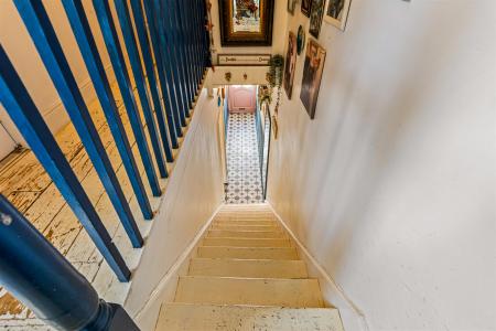 3 bedroom Terraced House for sale in Knighton Fields Road West, Leicester