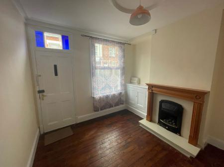 2 bedroom Property to let in Avenue Road Extension, Leicester