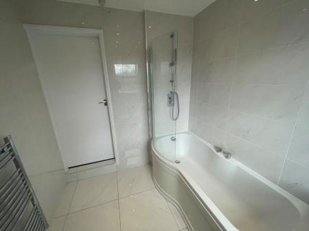 2 bedroom Property to let in Avenue Road Extension, Leicester