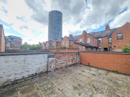 3 bedroom Property to let in Windermere Street, Leicester