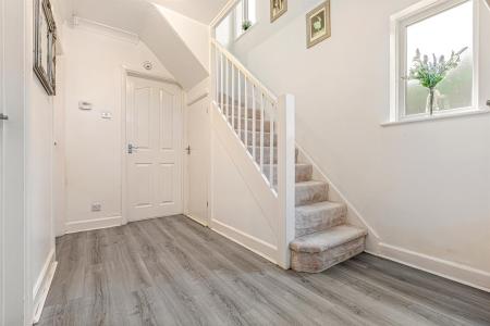 3 bedroom Semi-detached house for sale in Oakfield Road, Leicester