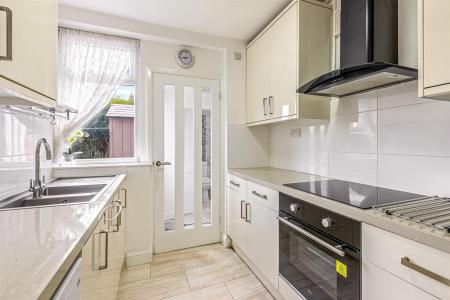 3 bedroom Semi-detached house for sale in Oakfield Road, Leicester