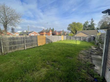 3 bedroom Property to let in Woodbank, Leicester