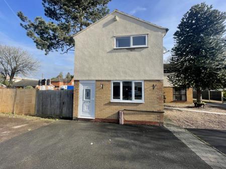 3 bedroom Property to let in Woodbank, Leicester