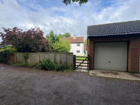 3 bedroom Property to let in Church Lane, Leciester