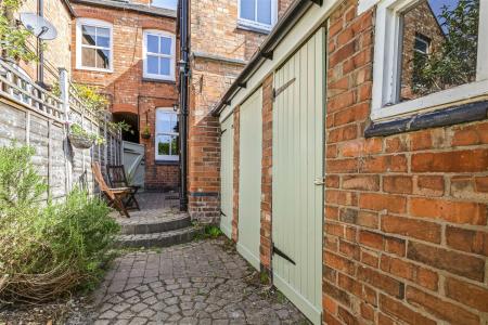2 bedroom Terraced House for sale in Sidney Road, South Knighton, Leicester