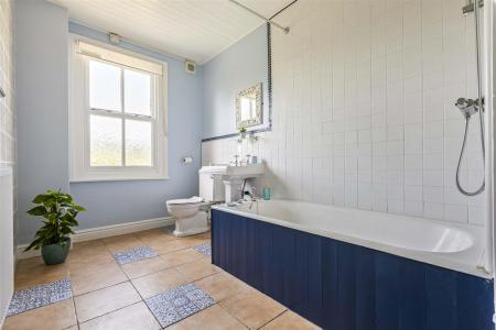 2 bedroom Terraced House for sale in Sidney Road, South Knighton, Leicester