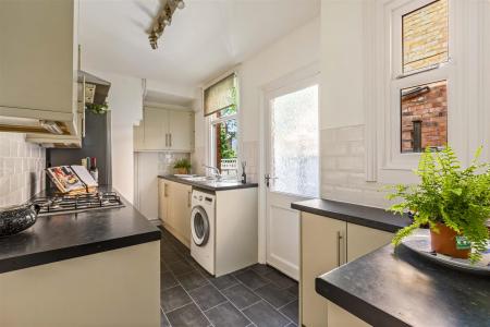 2 bedroom Terraced House for sale in Sidney Road, South Knighton, Leicester