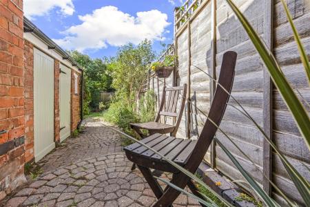 2 bedroom Terraced House for sale in Sidney Road, South Knighton, Leicester