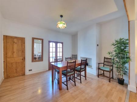 2 bedroom Terraced House for sale in Cavendish Road, Leicester