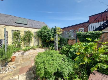 2 bedroom Terraced House for sale in Cavendish Road, Leicester