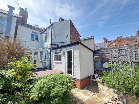2 bedroom Terraced House for sale in Cavendish Road, Leicester