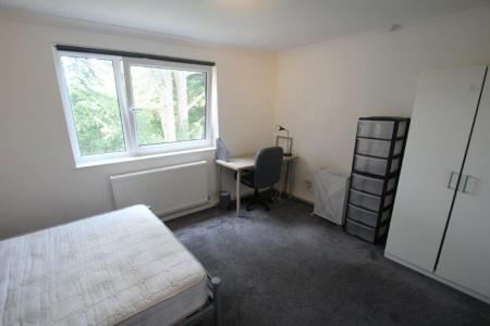 2 bedroom Property to let in Lyndhurst Court, Stoneygate, Leicester