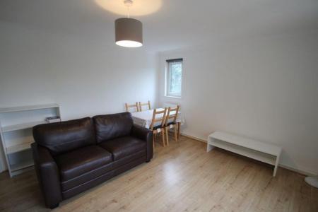 2 bedroom Property to let in Lyndhurst Court, Stoneygate, Leicester