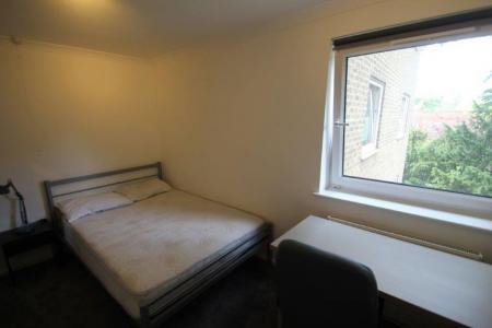 2 bedroom Property to let in Lyndhurst Court, Stoneygate, Leicester