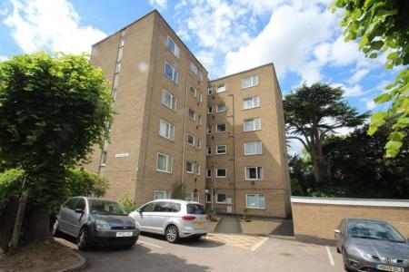 2 bedroom Property to let in Lyndhurst Court, Stoneygate, Leicester